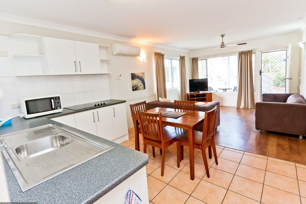 Silver Sands Apartments Hervey Bay Buitenkant foto